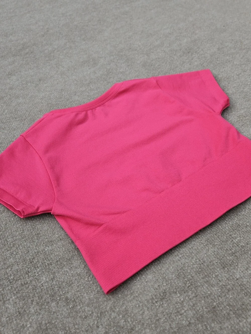Offline by Aerie Seamless Workout Crop Top Size Small Short Sleeve Bright Pink - Picture 12 of 12